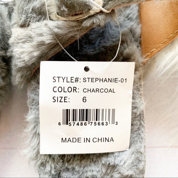 Olivia Miller Stephanie Grey Fur Slide Sandals | Size 6 - Picture 5 of 7